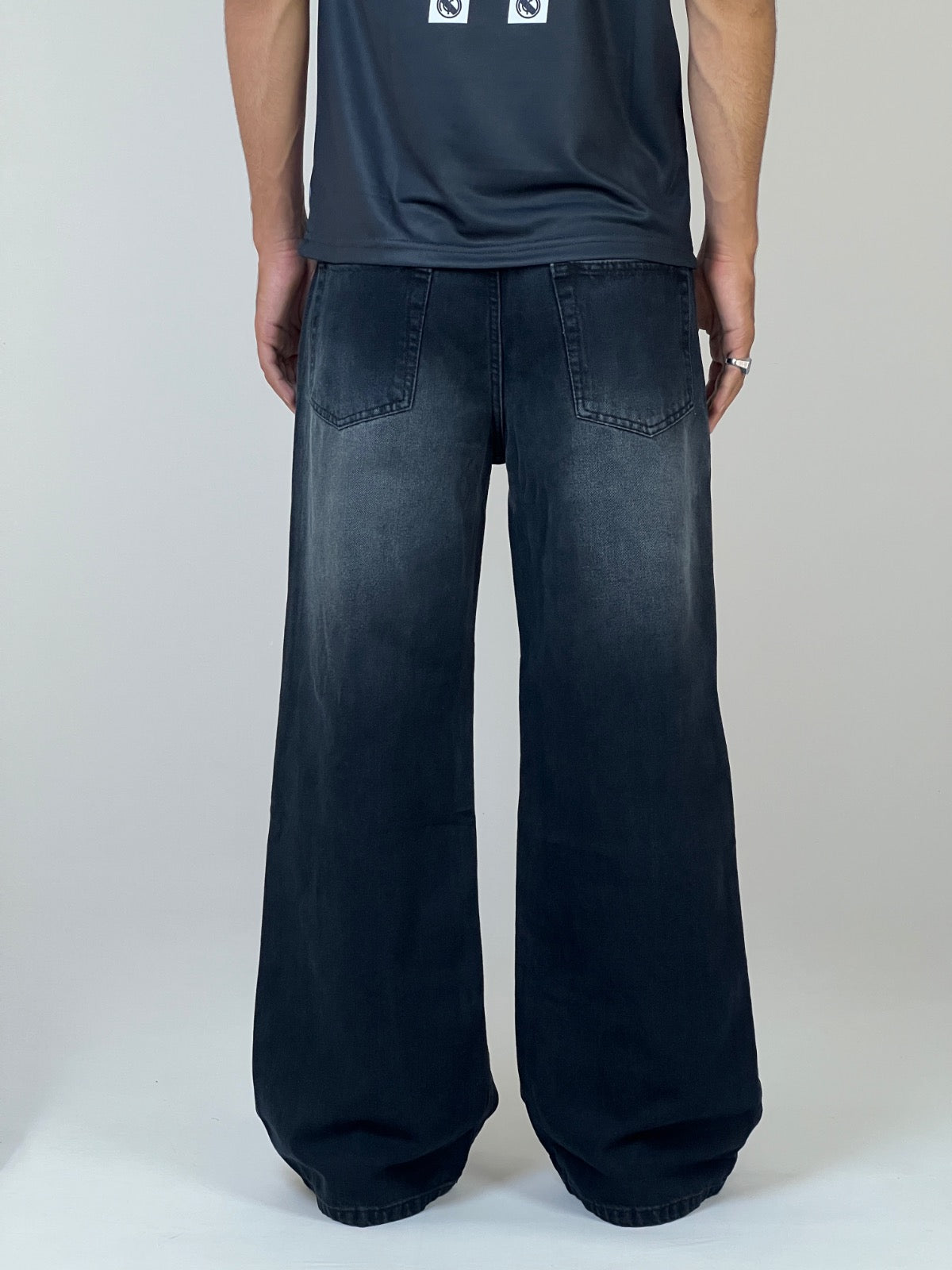 Dark indigo wash