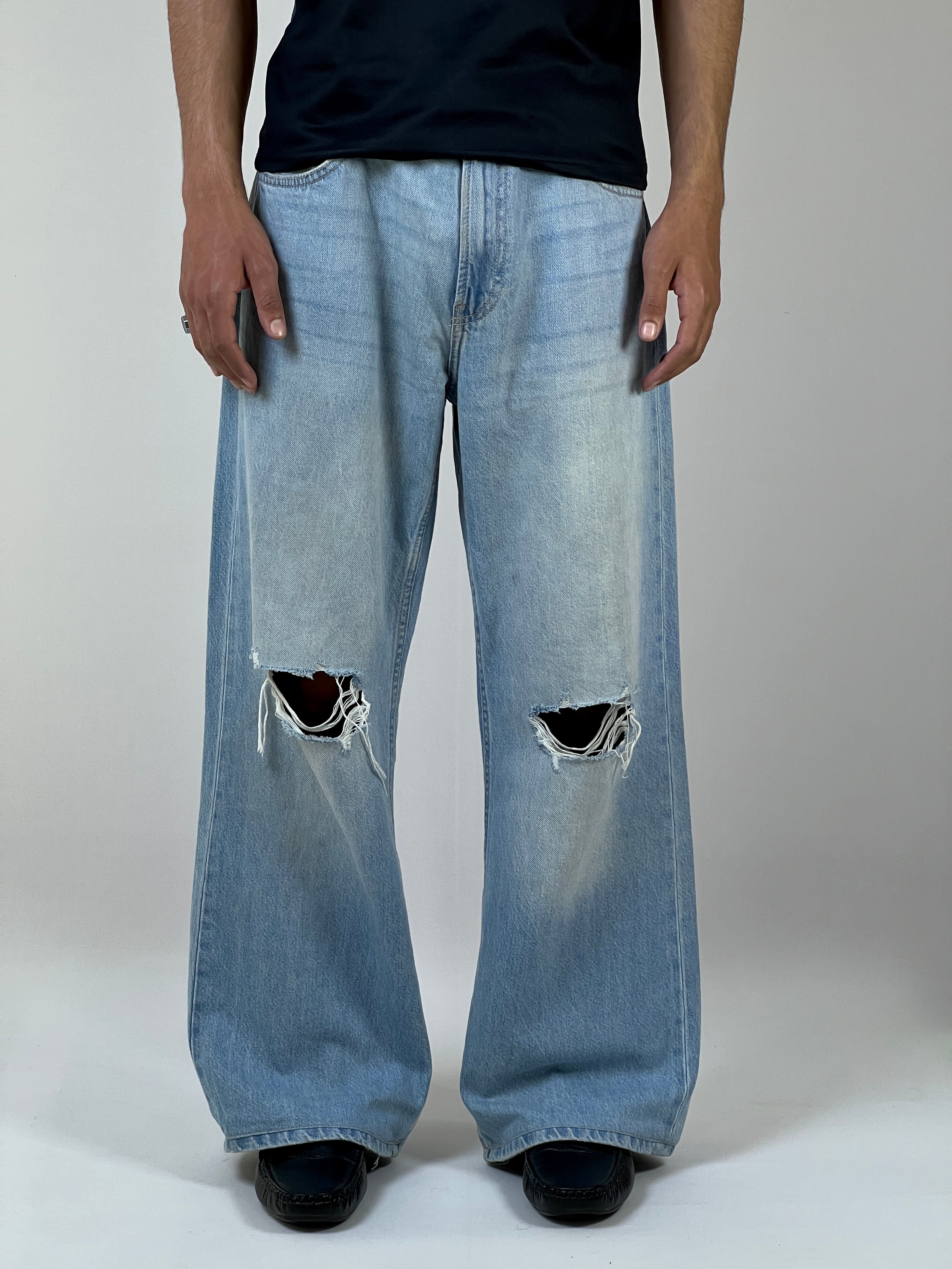 Knee cut baggy
