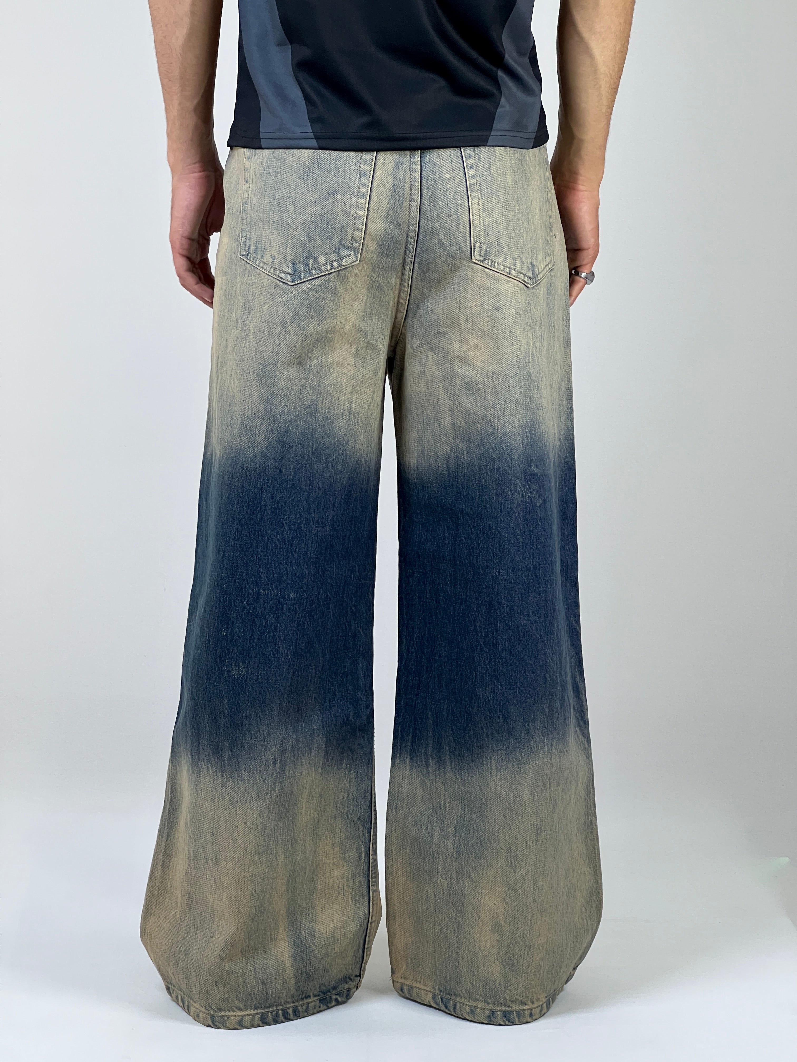 Dual tone baggy