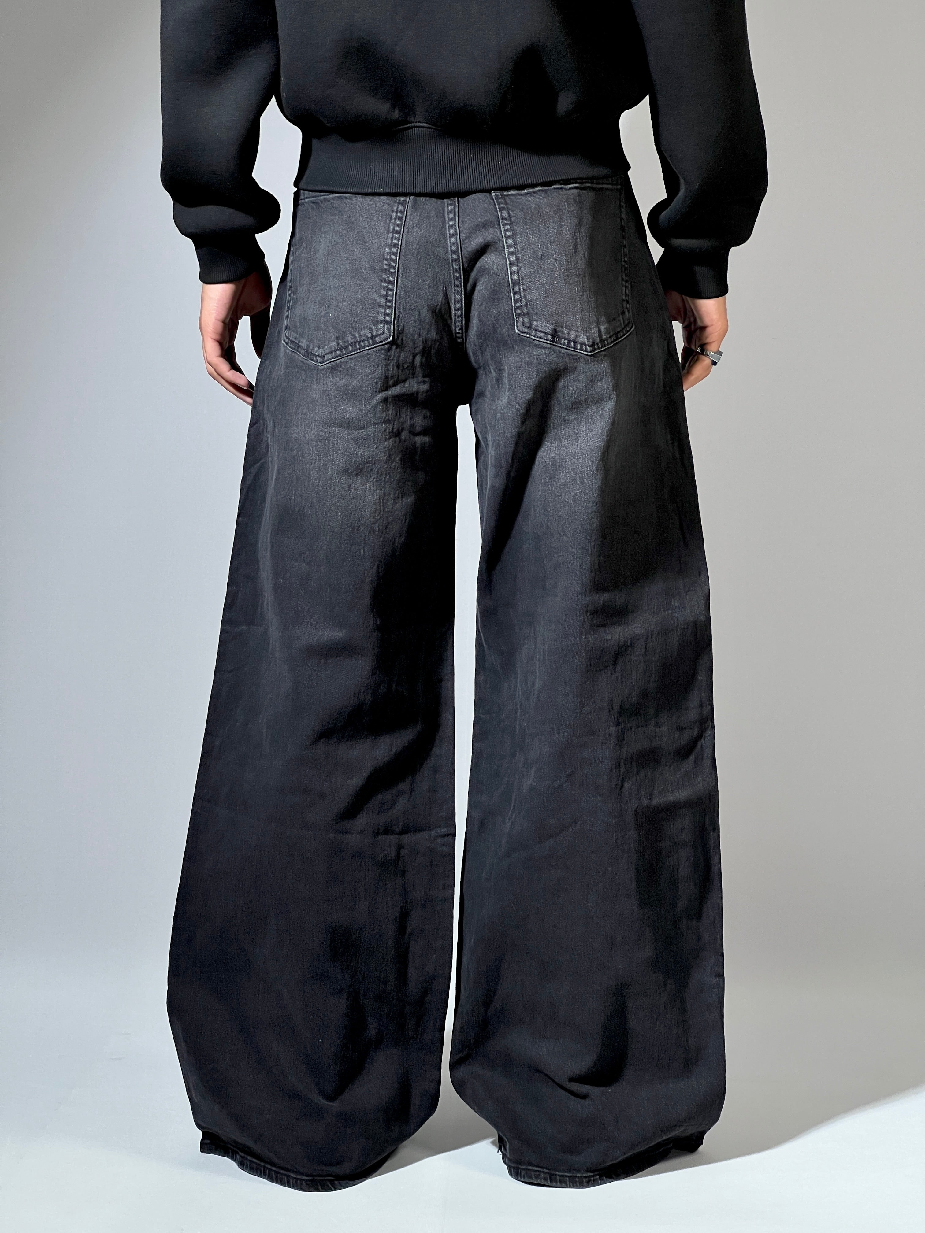 Core black baggy