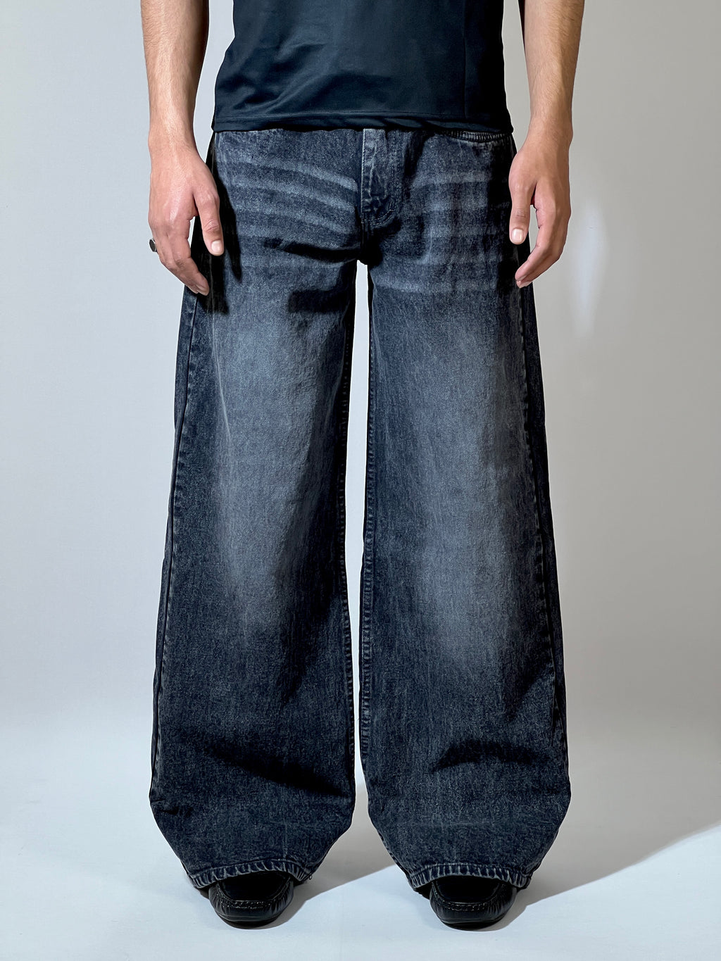 Shadow black baggy
