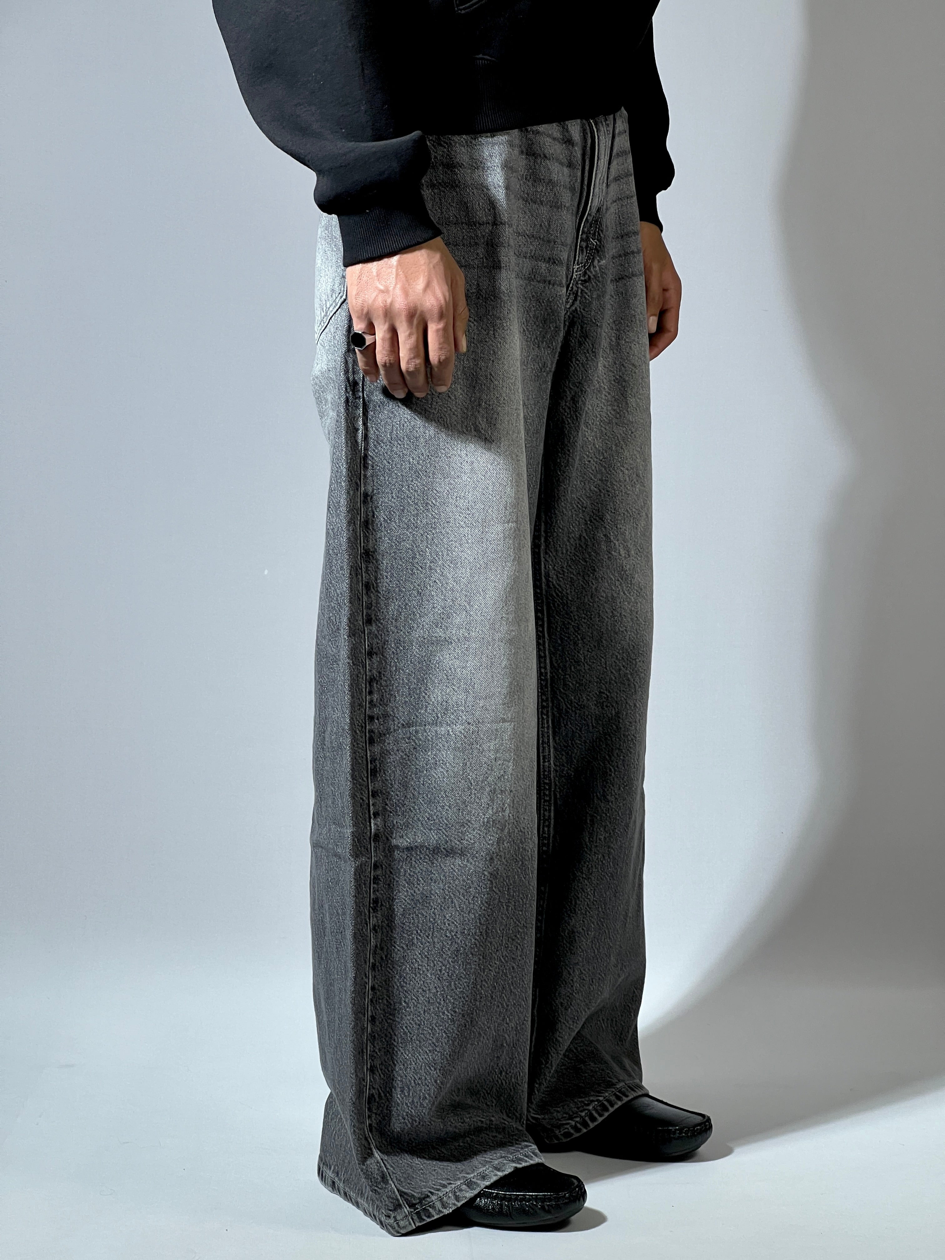 Smoke grey baggy